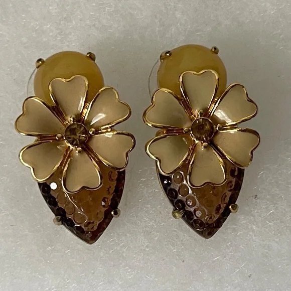 J. Crew molded plastic, rhinestone, enamel flower stud earrings - Picture 4 of 6